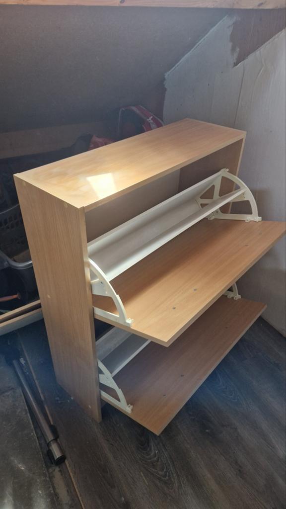 Degelijke schoenenkast afmeting : 75x88x25 cm., Ophalen