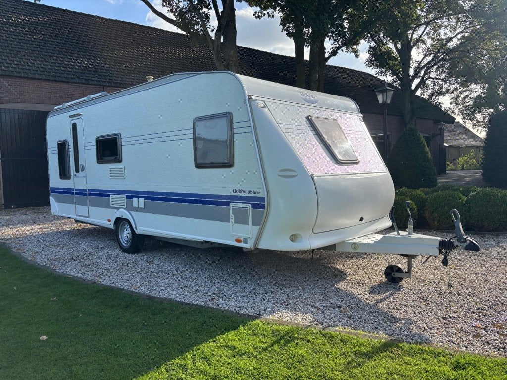 Hobby DE LUXE 560 KMFE/STAPELBED/VOORTENT, Caravans en Kamperen, Luifel, Arald Striewski GmbH, Harald-Striewski-Straße 15, 24787 Fockbek Rendsburg