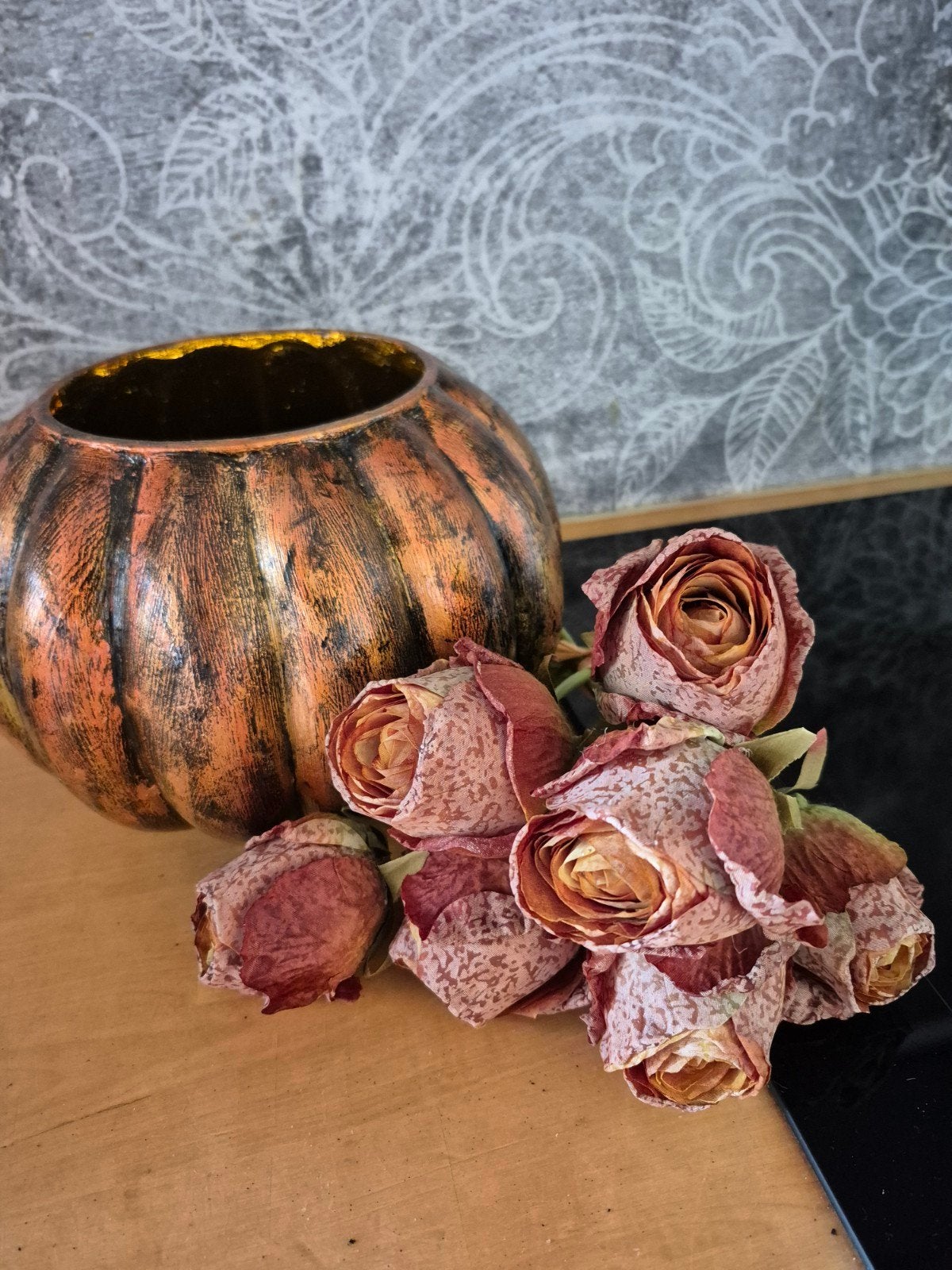 Unieke Handgemaakte glas bewerkte pompoen met rozen, Brocante, Nieuw, Ophalen of Verzenden, Goud