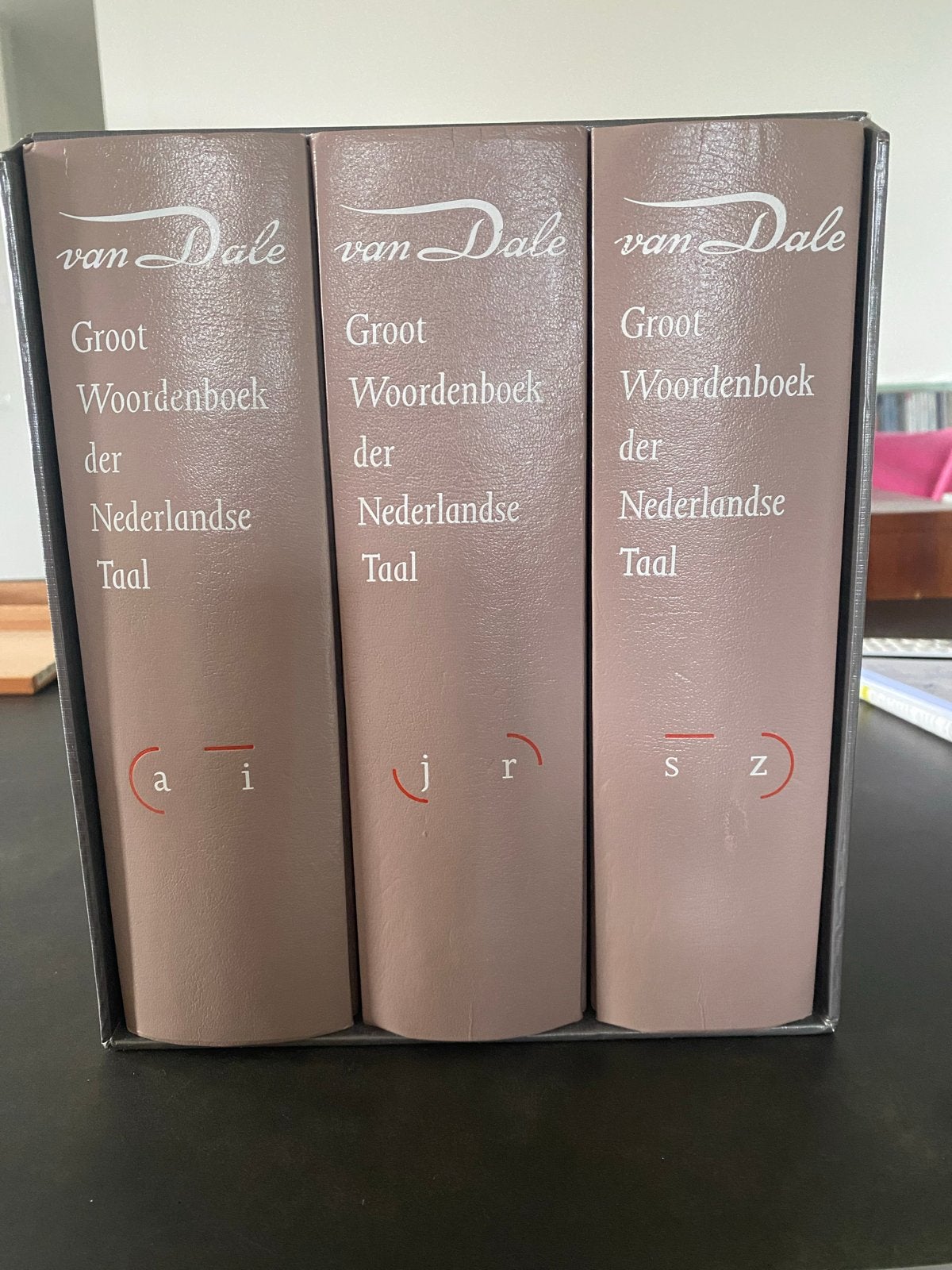 Van Dale Groot Woordenboek der Nederlandse Taal (12e druk), Nederlands, Ophalen of Verzenden, Zo goed als nieuw, Van Dale