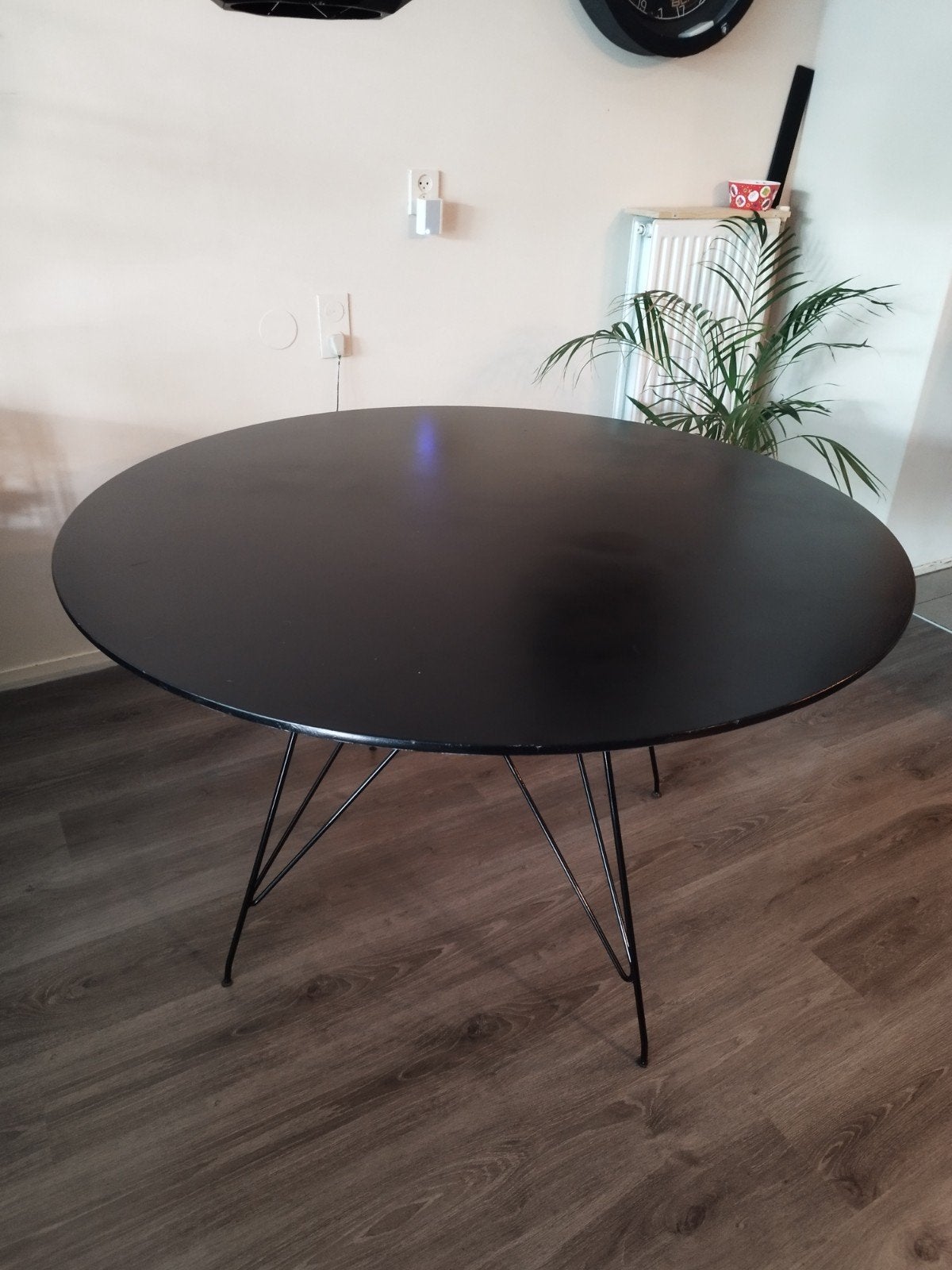 Zwarte ronde eettafel, Ophalen, Gebruikt, Rond, Vier personen