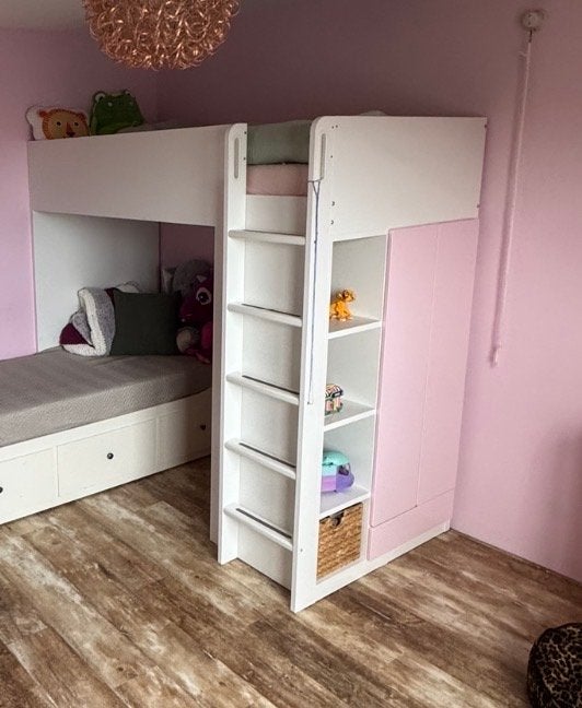 Hoogslaper ikea met kast, Kinderen en Baby's, Kinderkamer | Stapelbedden en Hoogslapers, Ophalen, Zo goed als nieuw, Stapelbed