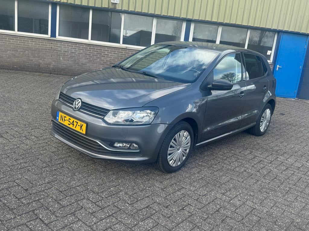 Volkswagen Polo 1.2 TSI 66KW 2017 Grijs, Voorwielaandrijving, Stof, 40 €/maand, 4 cilinders