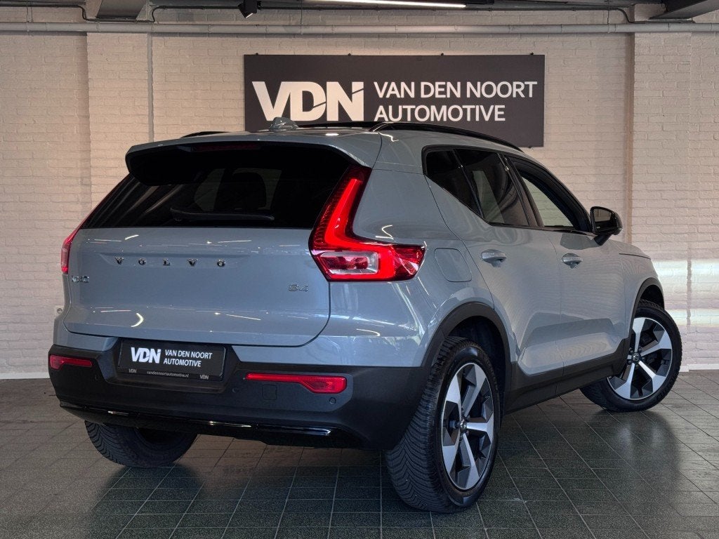 Volvo XC40 2.0 B4 Plus Dark 2WD Pano 360cam H/K Memory 19'', Auto's, Automaat, Gebruikt, 4 cilinders, Bedrijf