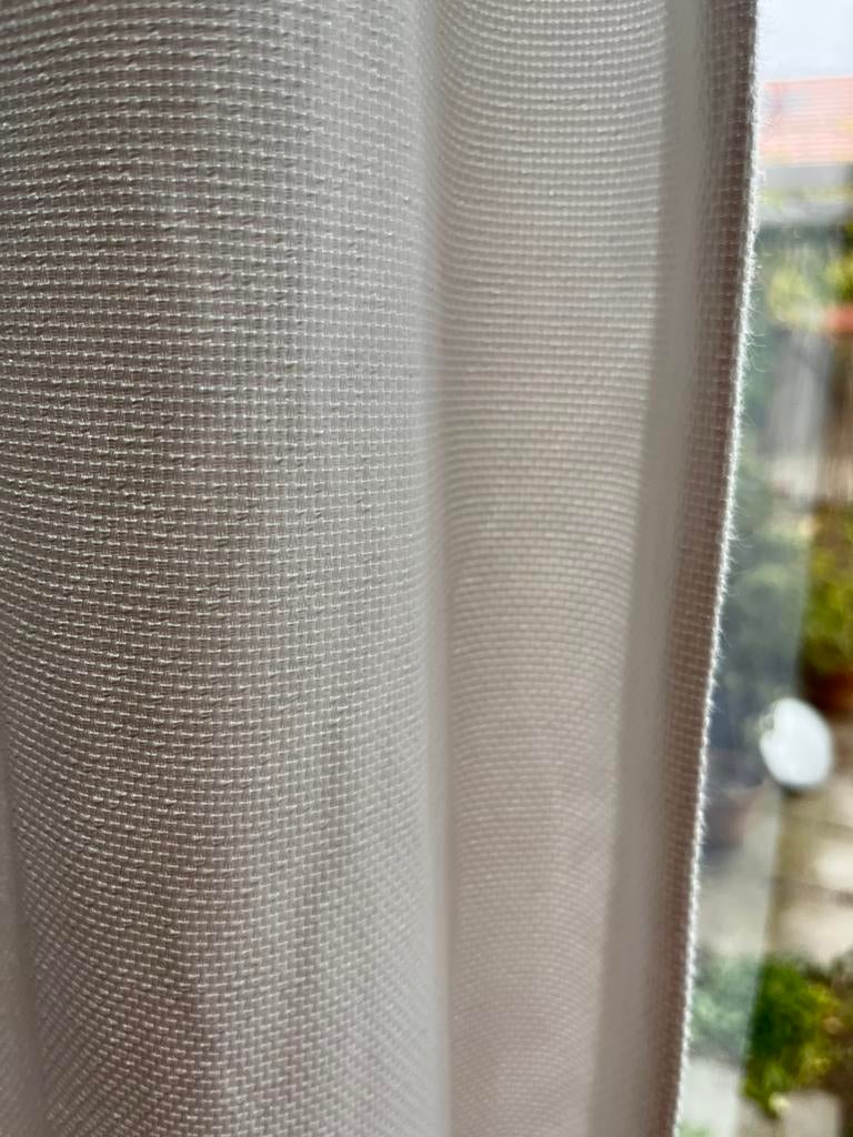 Hema Oklahoma ivoor lichtdoorlatend gordijn 200 x 241cm, Ophalen of Verzenden, Zo goed als nieuw, Wit
