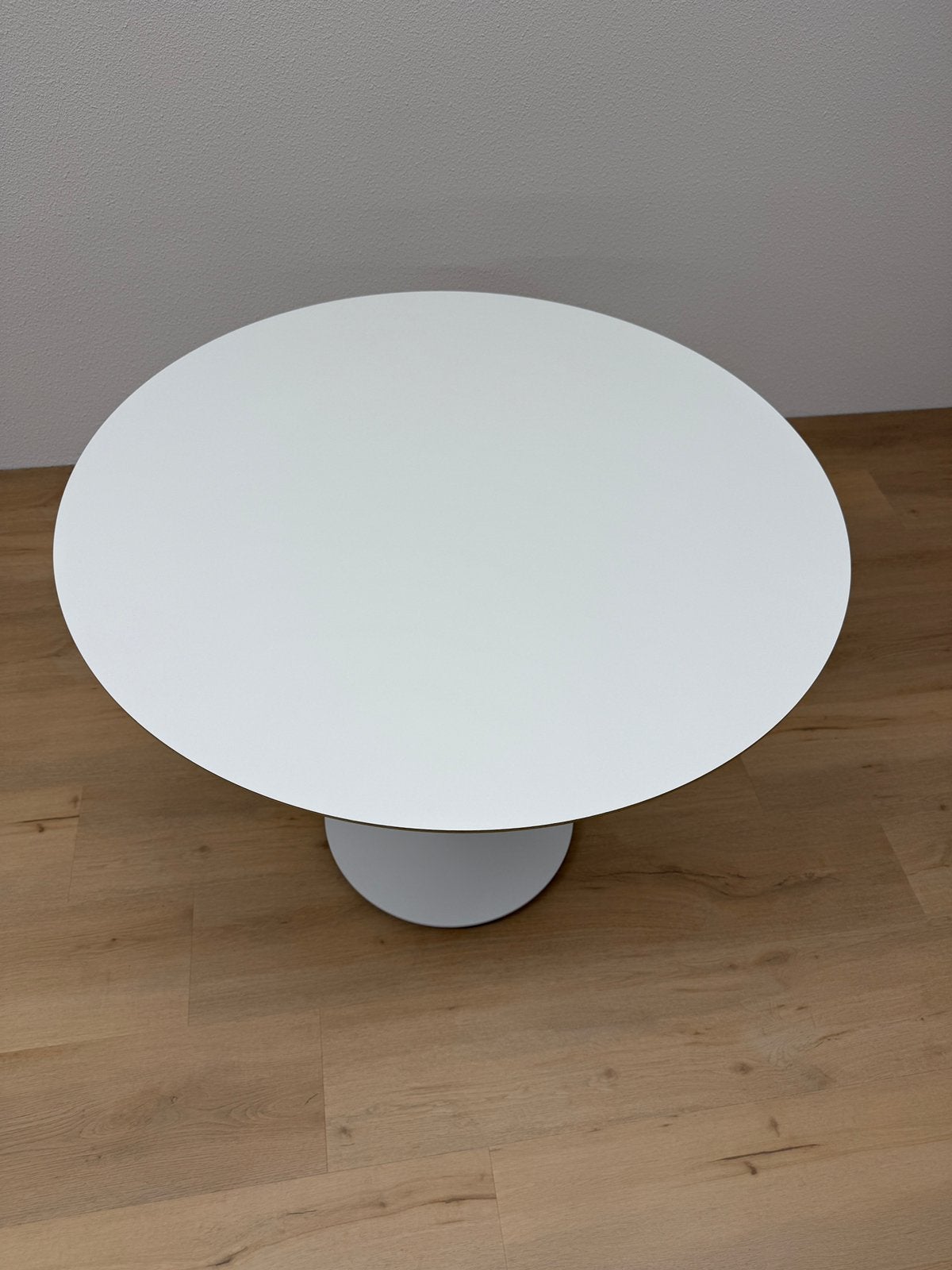 Ronde eettafel 90cm - Wit HPL - Direct Leverbaar, Huis en Inrichting, 50 tot 100 cm, Rond, Zo goed als nieuw, Info@betaalbaar-design.nl