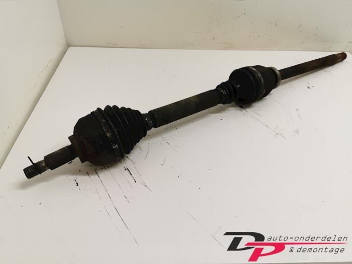Aandrijfas rechts-voor van een Renault Laguna, Auto-onderdelen, Gebruikt, -, Renault, -