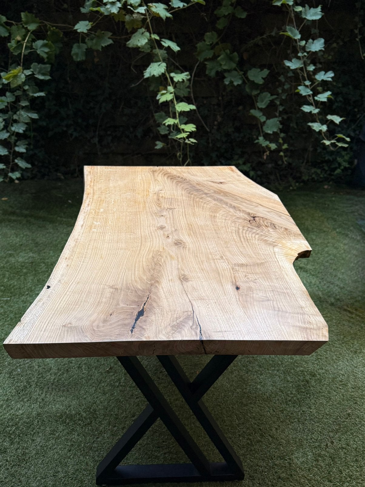 Massief eikenhouten tafel met boomkant, Ophalen, 100 tot 150 cm, Eikenhout, Nieuw
