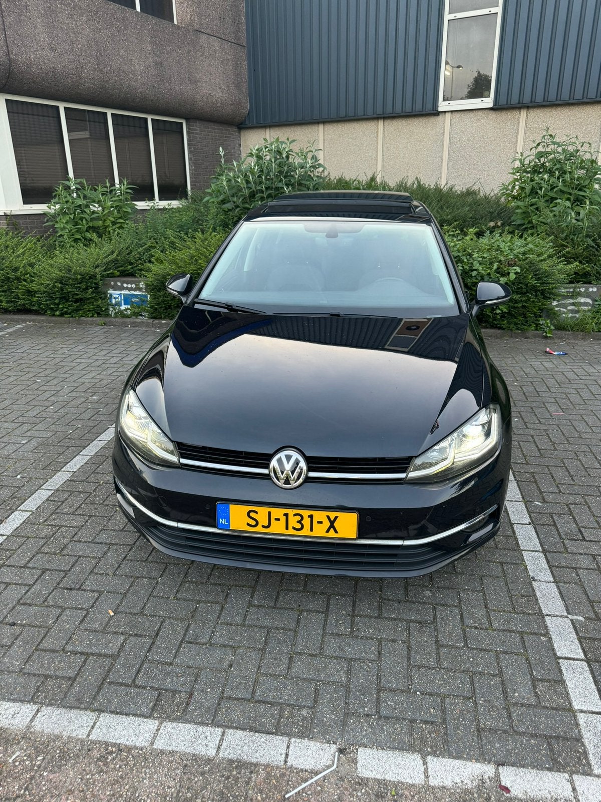 Volkswagen Golf 1.0 TSI 110pk 5D 2018 Zwart, Voorwielaandrijving, Zwart, Zwart, Origineel Nederlands