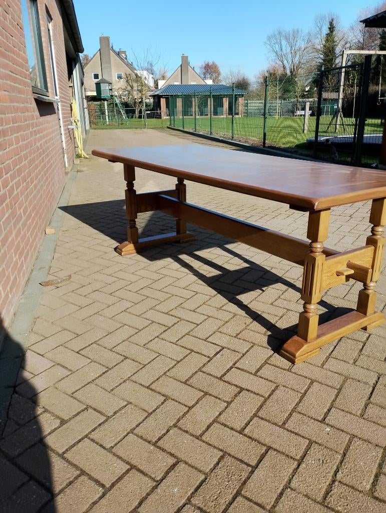 Klooster tafel, Ophalen