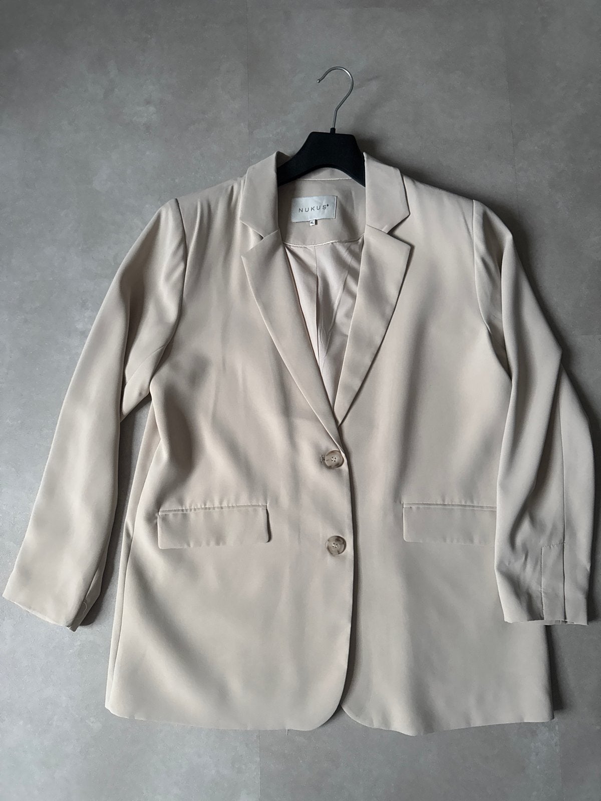 NUKUS Margot Blazer - Zo goed als nieuw - Maat XL, Beige, Maat 42/44 (L), Ophalen of Verzenden, Zo goed als nieuw