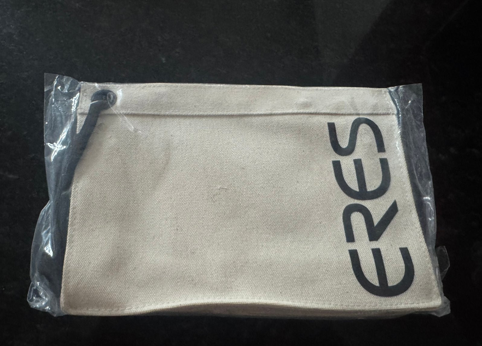 NIEUW Originele ERES pouch /etui, Kleding | Dames, Ophalen of Verzenden, Nieuw, Beige, Overige typen