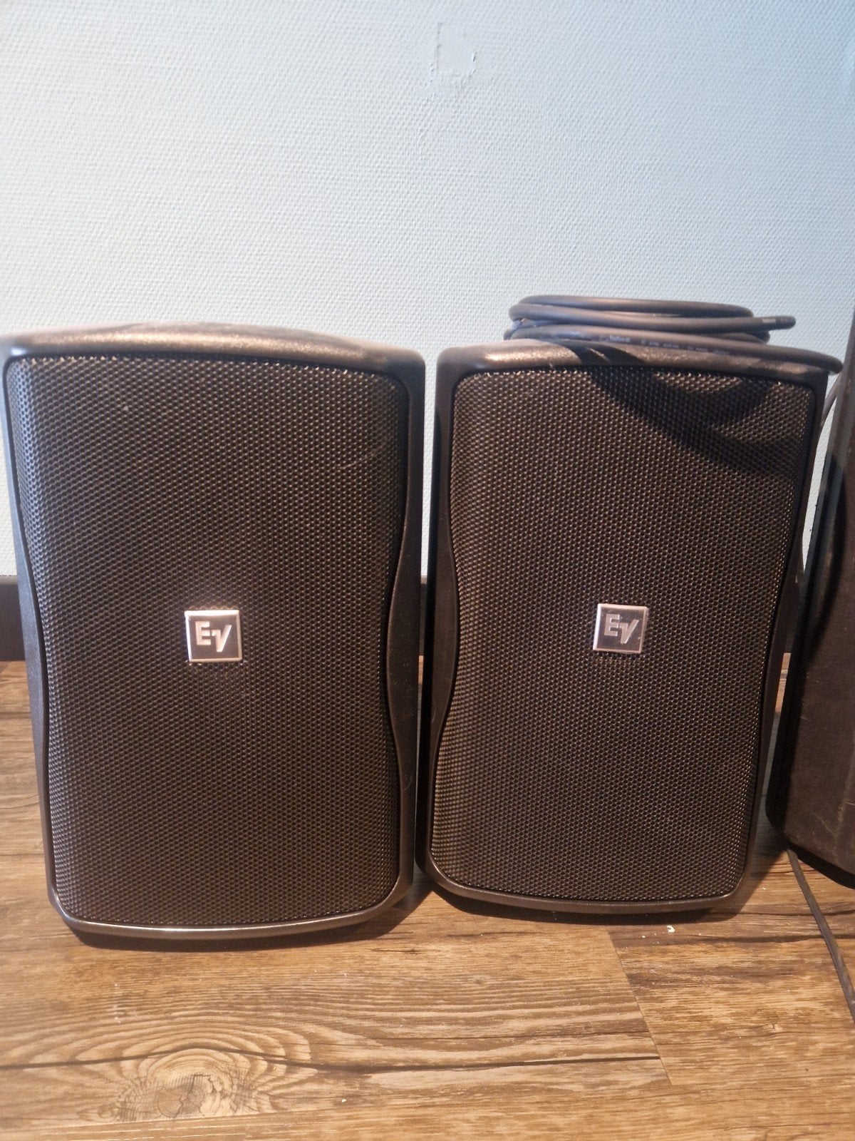 Electro-Voice ZX1i-100 en Aztek Manhattan12 Speakerset, Audio, Tv en Foto, Luidsprekers, Gebruikt, Inclusief kabels, Speakerset