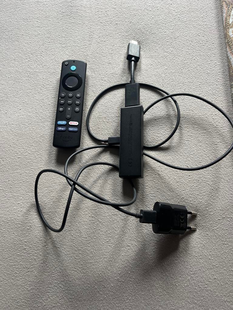 Nieuwe Amazon Fire TV Stick compleet met afstandsbediening, Ophalen of Verzenden, Zo goed als nieuw, HDMI, Zonder harde schijf