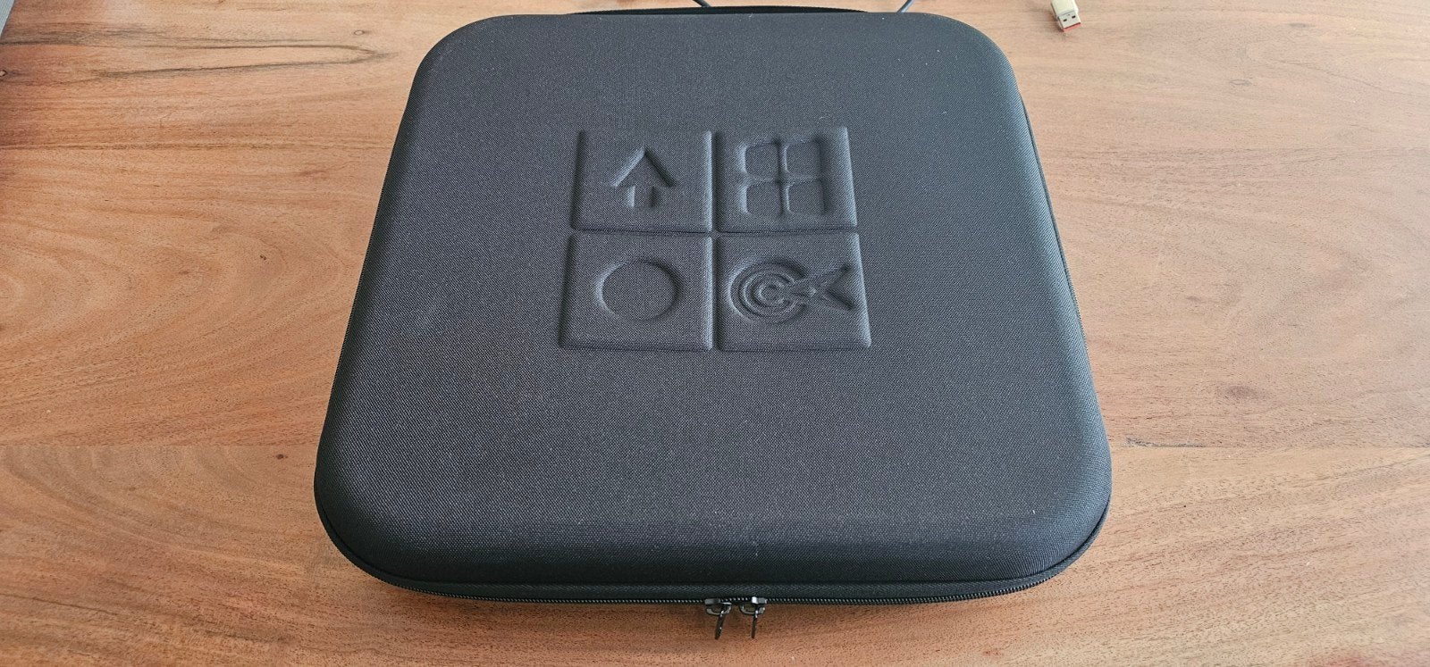 Foto 3 van AudioQuest Thunder AC Power Kabel 1.0m - Nieuwstaat