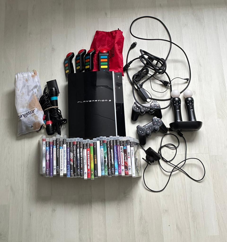 Playstation 3 met veel extras., Spelcomputers en Games, Spelcomputers | Sony PlayStation 3, Ophalen, 40 GB, Phat, Met 2 controllers