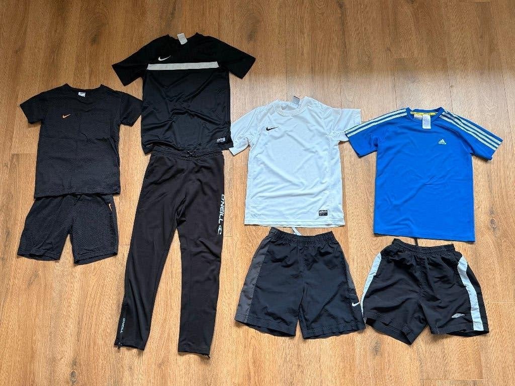 jongenssportkleding 152 nike adidas O'Neill KWALITEITSMERKEN, Adidas, Gebruikt, Sport- of Zwemkleding, Ophalen of Verzenden