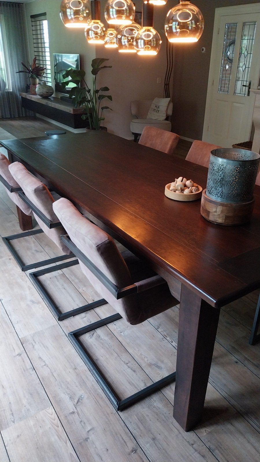 Robuuste eettafel met 8 stoelen, Overige houtsoorten, Gebruikt, 200 cm of meer, Vijf personen of meer