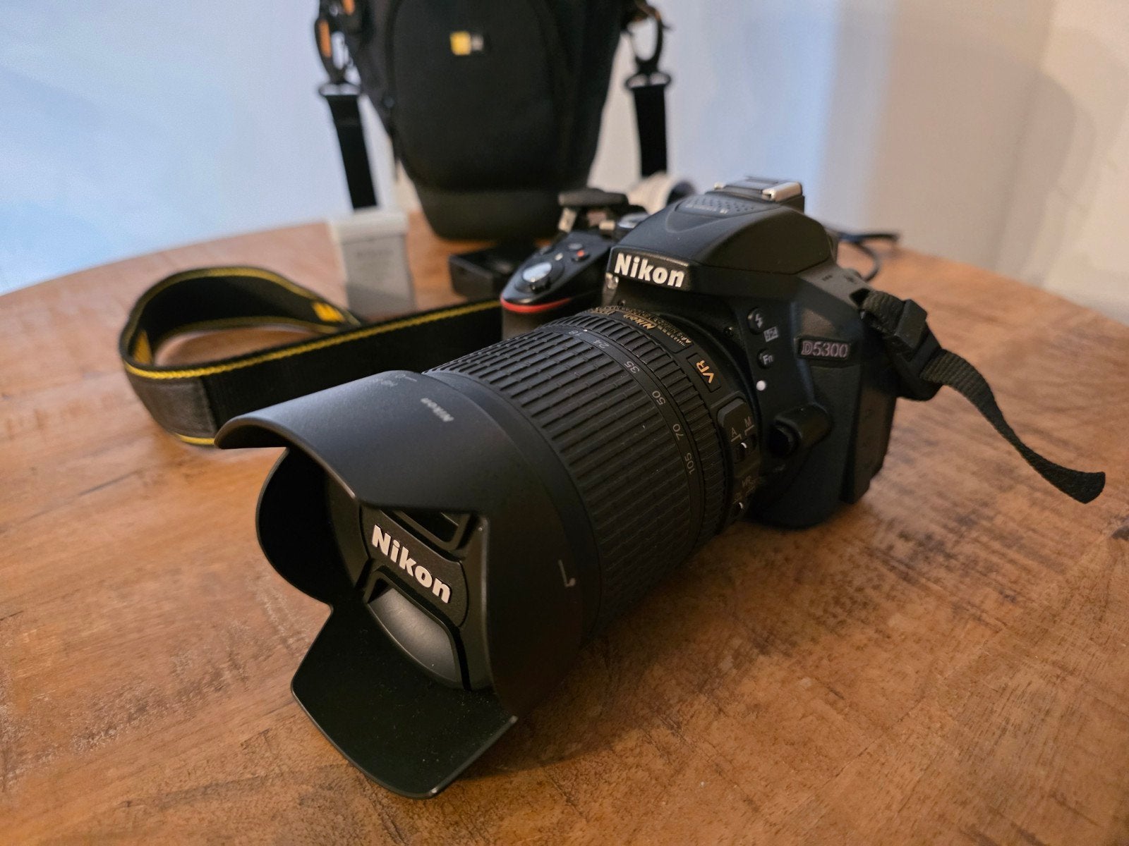 Nikon D5300 body met lens en accessoires, Ophalen of Verzenden