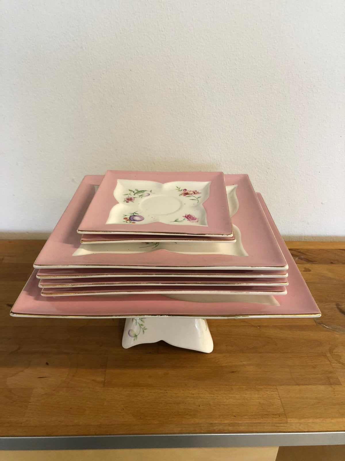 Roze Servies, Huis en Inrichting, Ophalen of Verzenden, Zo goed als nieuw, Aardewerk, Overige stijlen