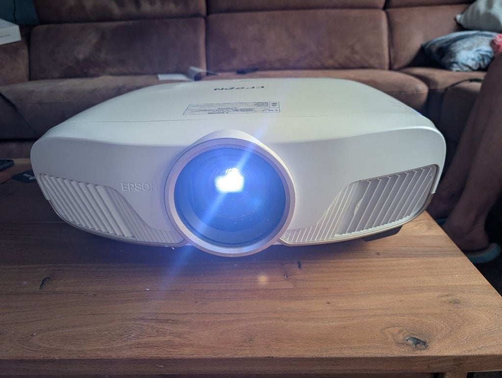 Epson EH-TWW9400W PRO-UHD, slechts 131 uur gedraaid, Audio, Tv en Foto, Beamers, Ophalen, Epson, Zo goed als nieuw, LCD