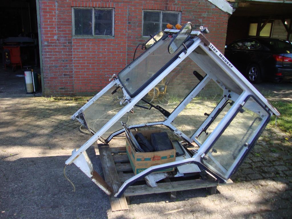 Cabine voor Ford 1520 compact tractor, Ophalen, Gebruikt