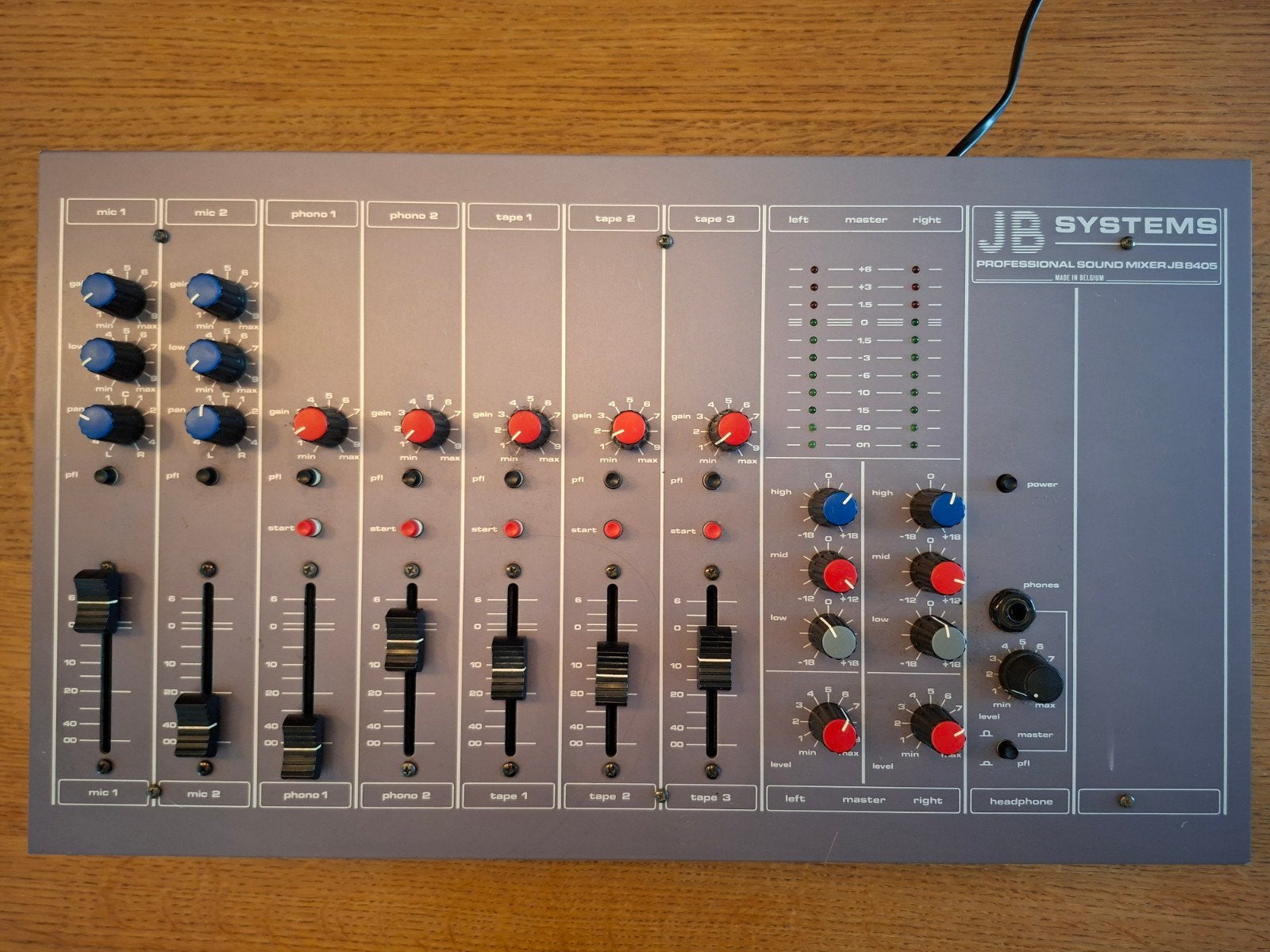 Vintage JB 8405, professional sound mixer., Muziek en Instrumenten, Mengpanelen, Ophalen of Verzenden, Gebruikt, Minder dan 5 kanalen