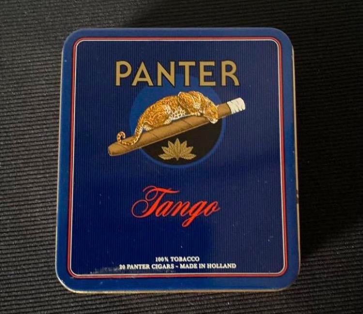 Blikje van Panter Tango cigars.  Afm. 10x11 cm., Verzamelen, Blikken, Ophalen of Verzenden, Zo goed als nieuw, Overige, Overige merken