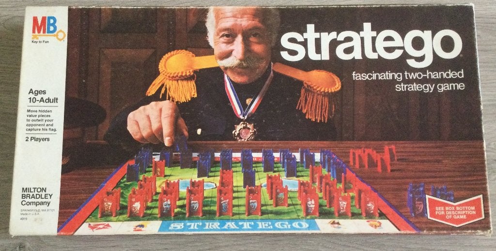 Stratego bordspel - Vintage editie van Milton Bradley, Hobby en Vrije tijd, Een of twee spelers, Ophalen of Verzenden, Gebruikt