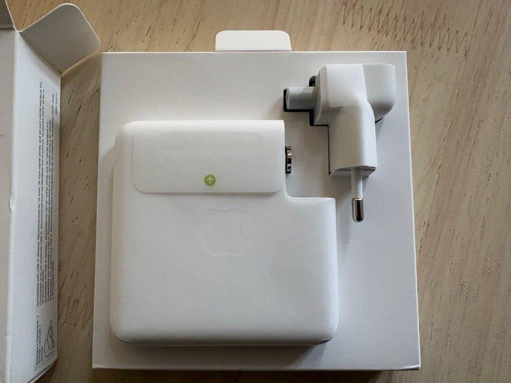 Apple Adapter 96W + USB-C to MagSafe 3 Cable 2m, Ophalen, Nieuw, APPLE