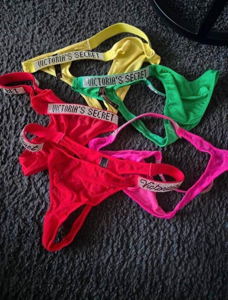 Nog 3 Victoria's Secret strings in maat L, Kleding | Dames, Ondergoed en Lingerie, Victoria's secret, Ophalen of Verzenden, Overige kleuren
