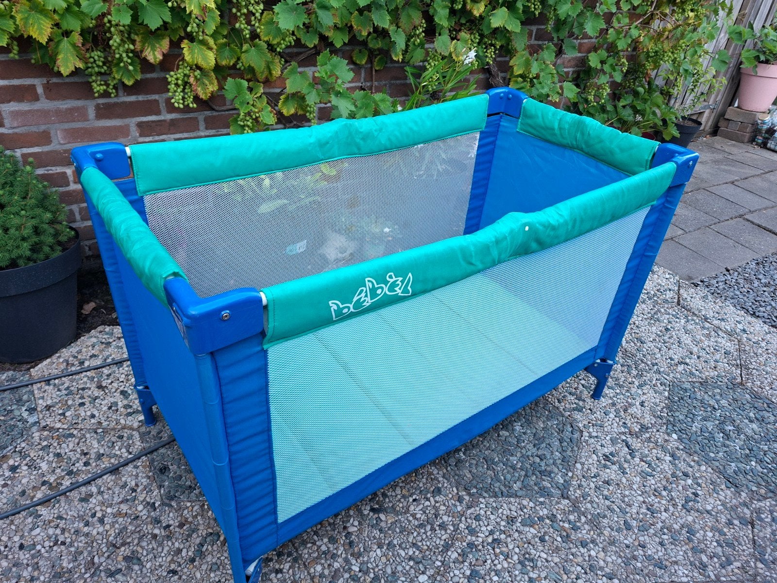Blauw/groen baby reisbedje van bebe., Ophalen, Gebruikt, Reisbedje
