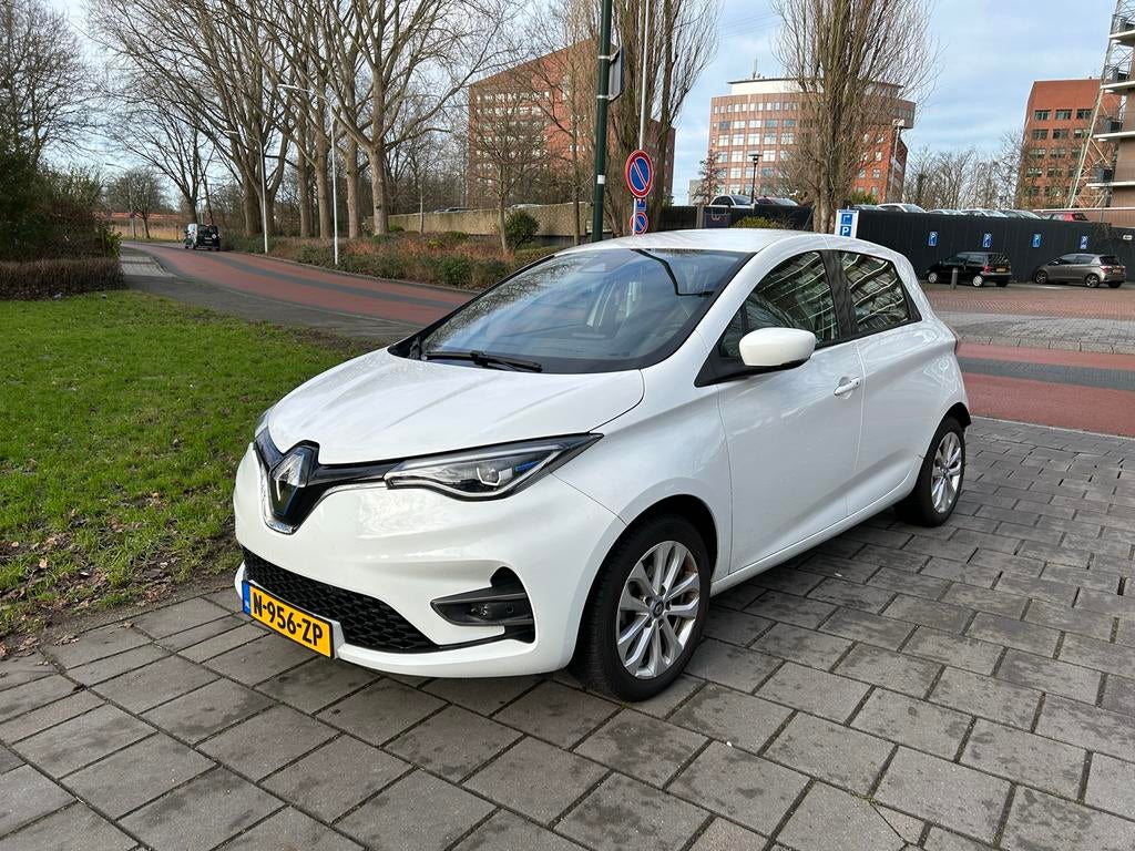 Renault ZOE R135 135pk 2020 Wit huurbatterij, Auto's, Renault, Parkeersensor, Stof, 180 min, Wit