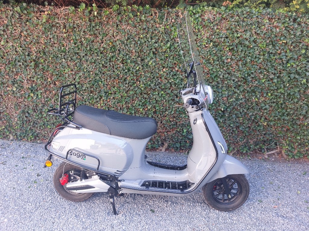 Elektrische scooter, Fietsen en Brommers, Snorfietsen en Snorscooters, Elektrisch, Zo goed als nieuw, Ophalen, Overige merken