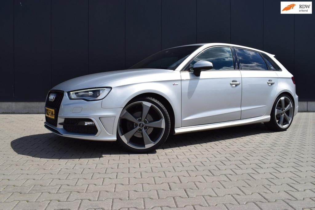 Audi A3 Sportback 1.4 TFSI S-line Org NL (19" Rotor, Half-Le, Voorwielaandrijving, Euro 5, Gebruikt, Zwart