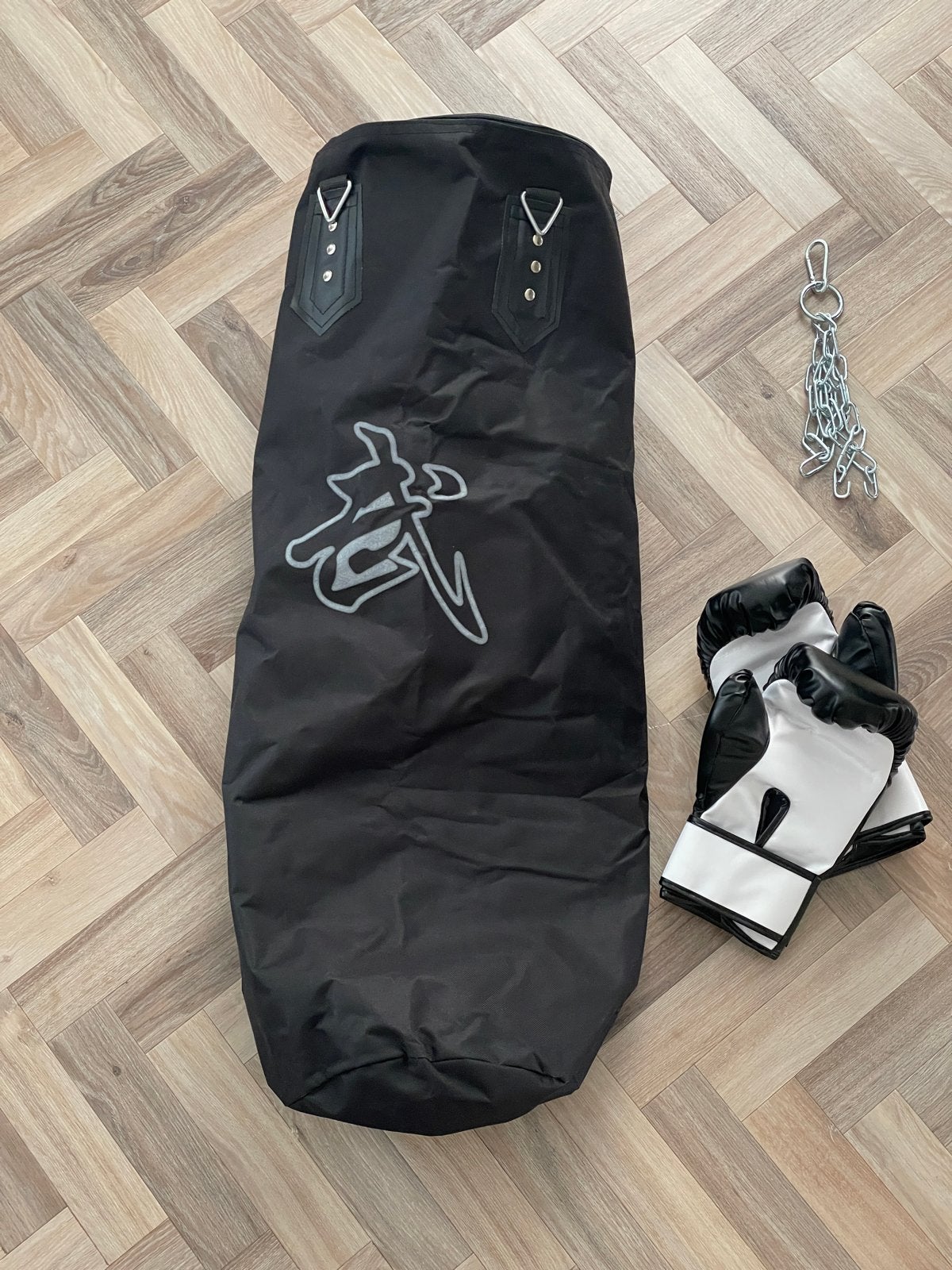 Nieuwe Bokszak en bokshandschoenen set - Zwart 90x40cm, Sport en Fitness, Ophalen of Verzenden, Nieuw, Bokszak