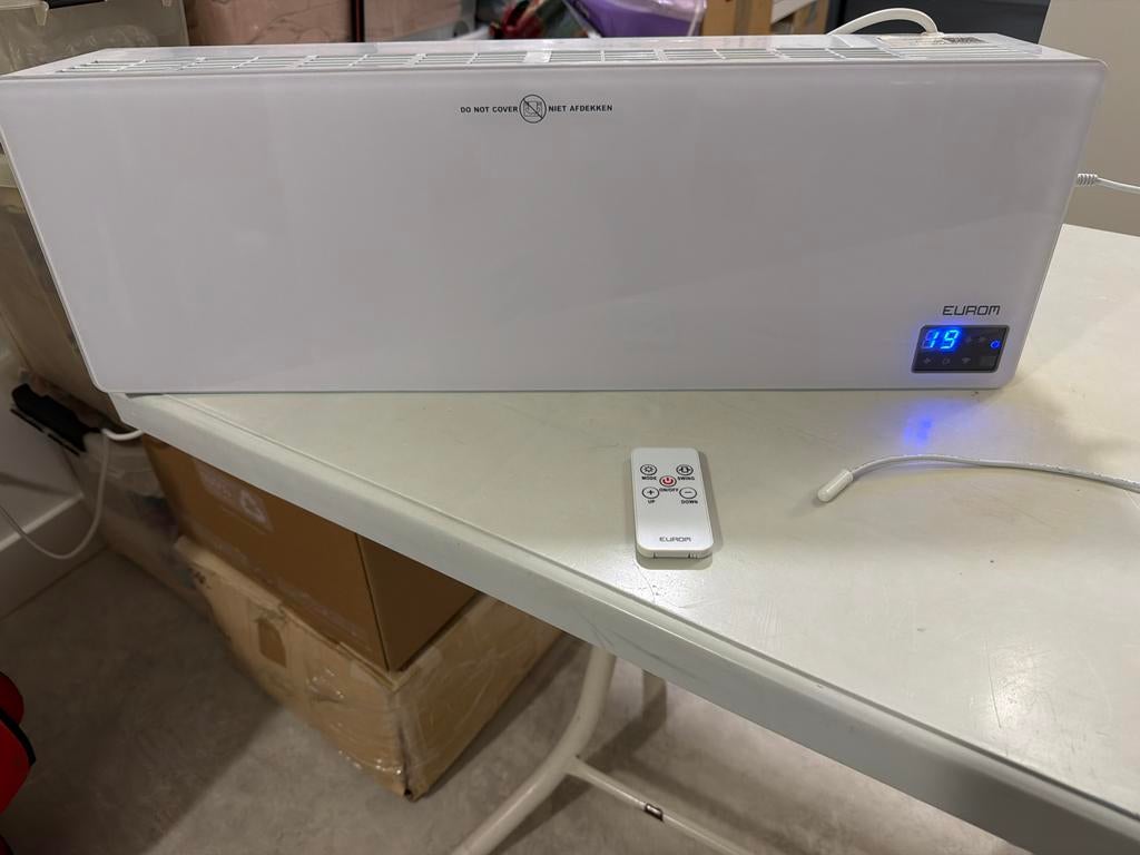 Eurom Elektrische Wandverwarming met Afstandsbediening & Sen, Doe-het-zelf en Verbouw, Verwarming en Radiatoren, Ophalen, Minder dan 30 cm