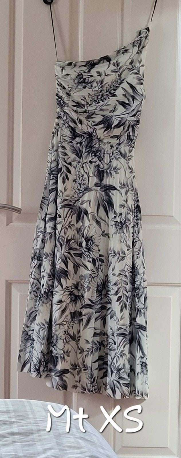 Zomerse one-shoulder bloemenjurk, maat XS, Kleding | Dames, H&M, Ophalen of Verzenden, Zo goed als nieuw, Maat 34 (XS) of kleiner