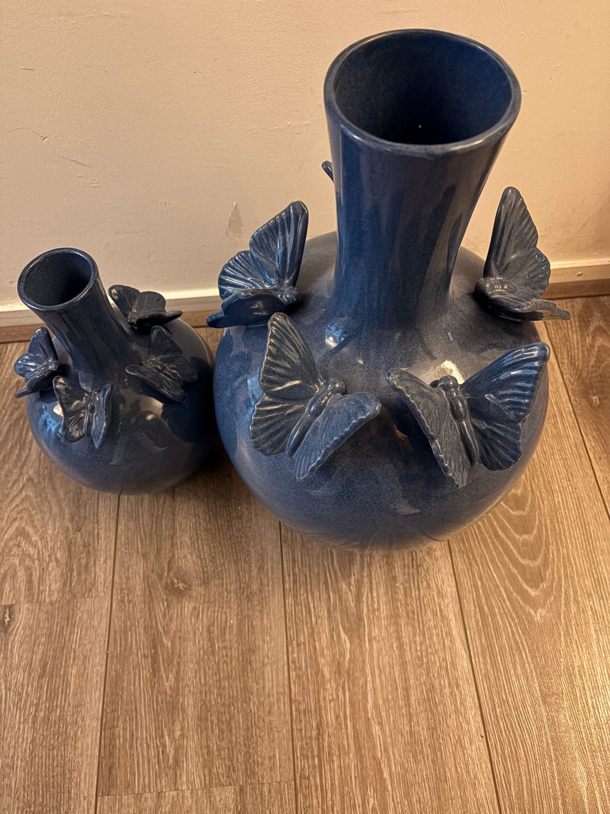 Set van 2 blauwe vazen met vlinders, Ophalen