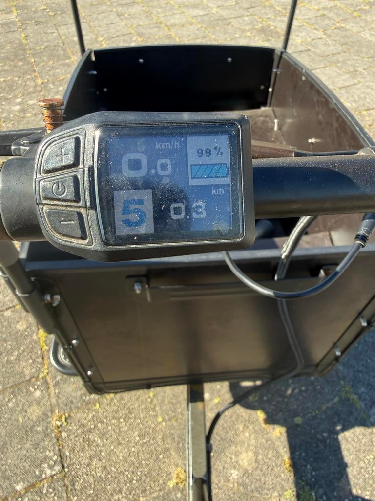 Elektrische bakfiets met lage kilometerstand, Fietsen en Brommers, Fietsen | Bakfietsen, Overige merken, Elektrisch, Ophalen of Verzenden