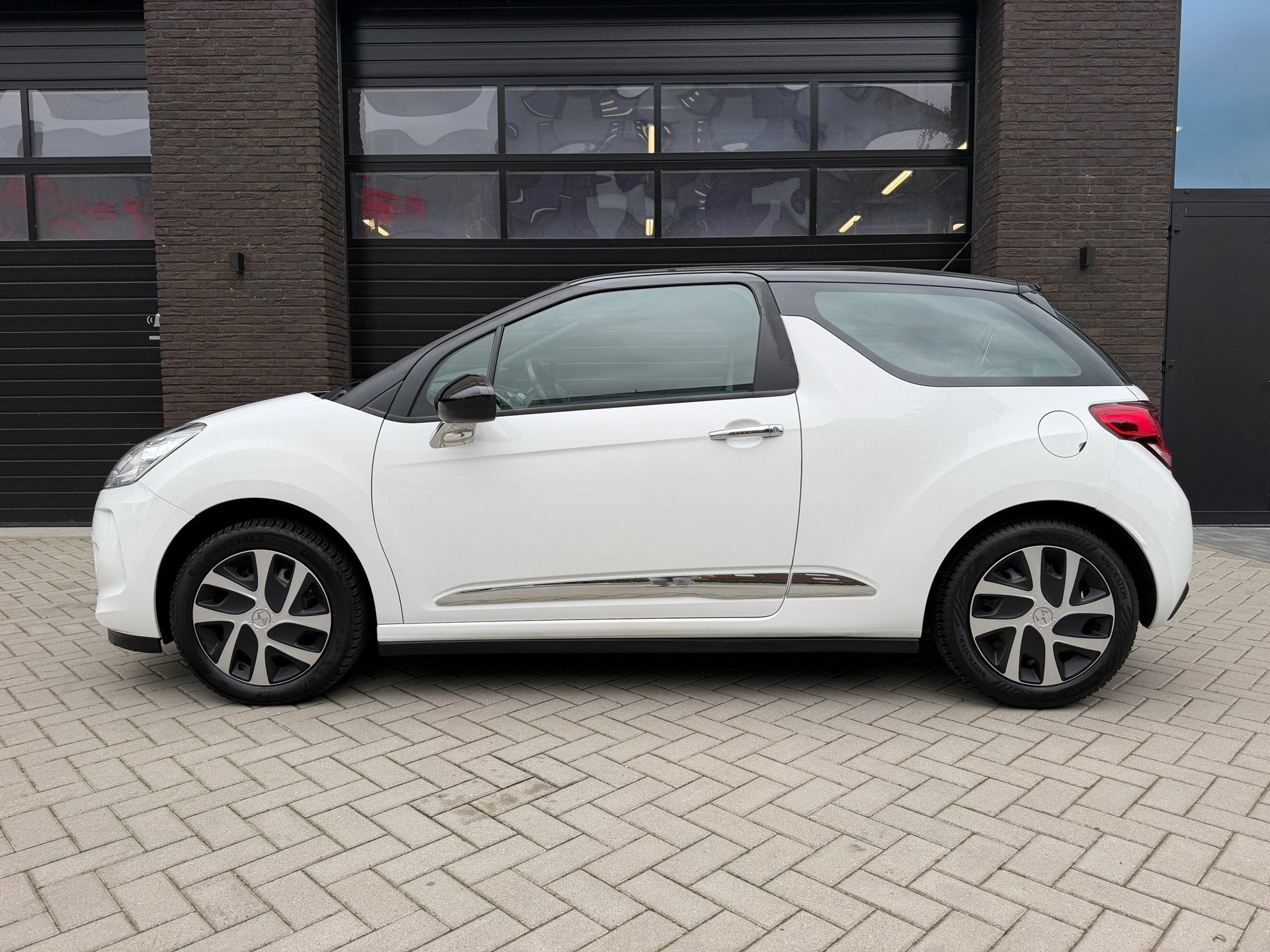 DS 3 1.2 PureTech Chic, Auto's, Voorwielaandrijving, Gebruikt, 1199 cc, 82 pk