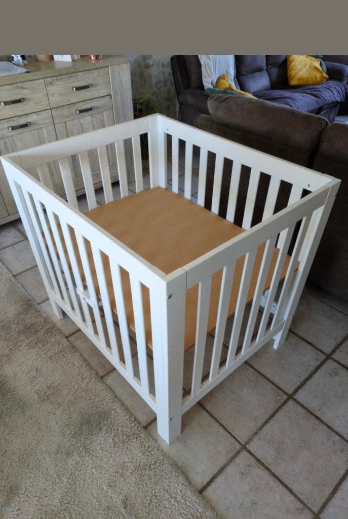 nette Witte houten box voor baby peuter, Kinderen en Baby's, Boxen, Ophalen, Gebruikt, Rechthoekig, In hoogte verstelbaar