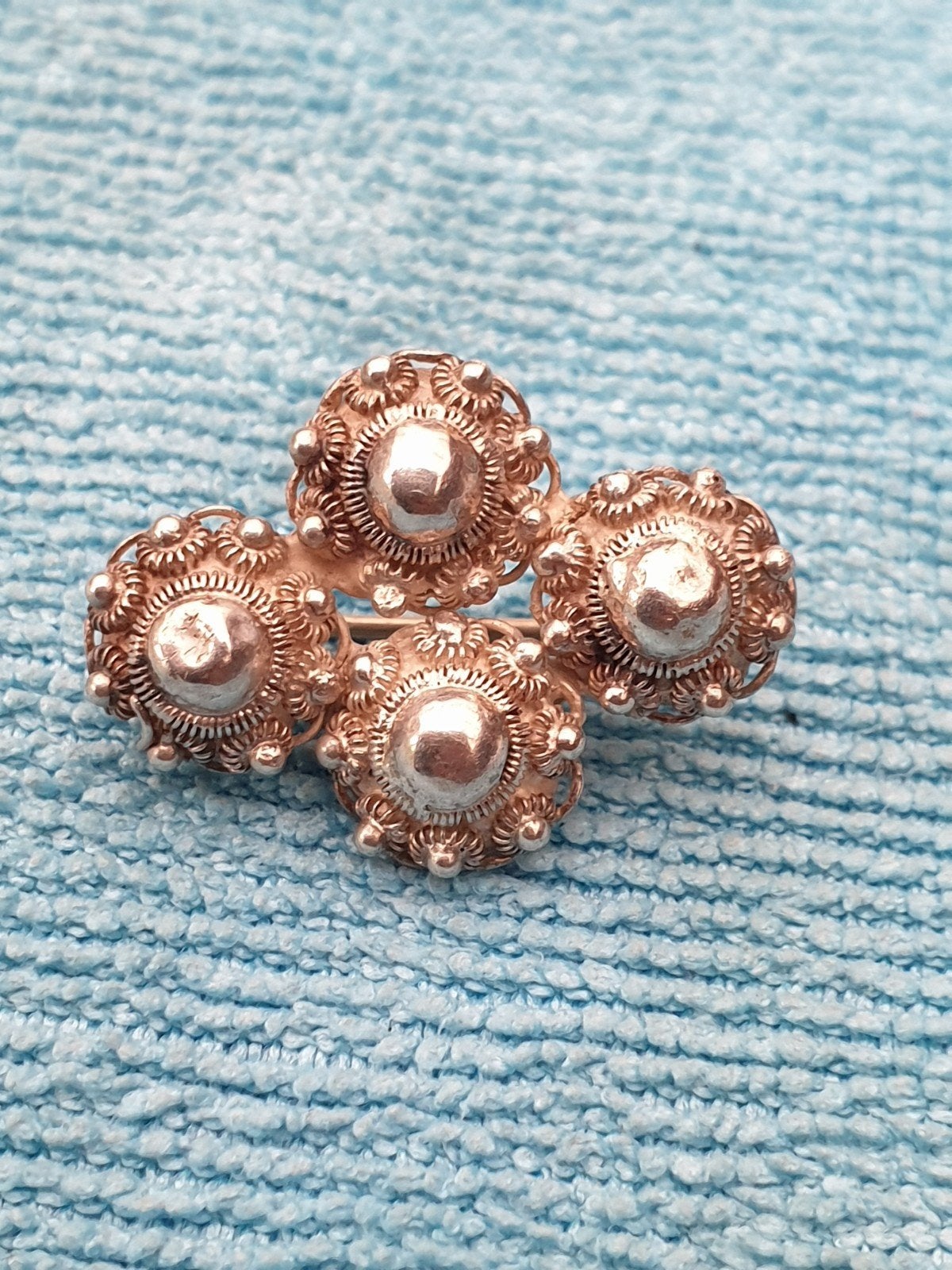 Oude zilveren knoppen broche (Z1), Ophalen of Verzenden, Zilver, Broche