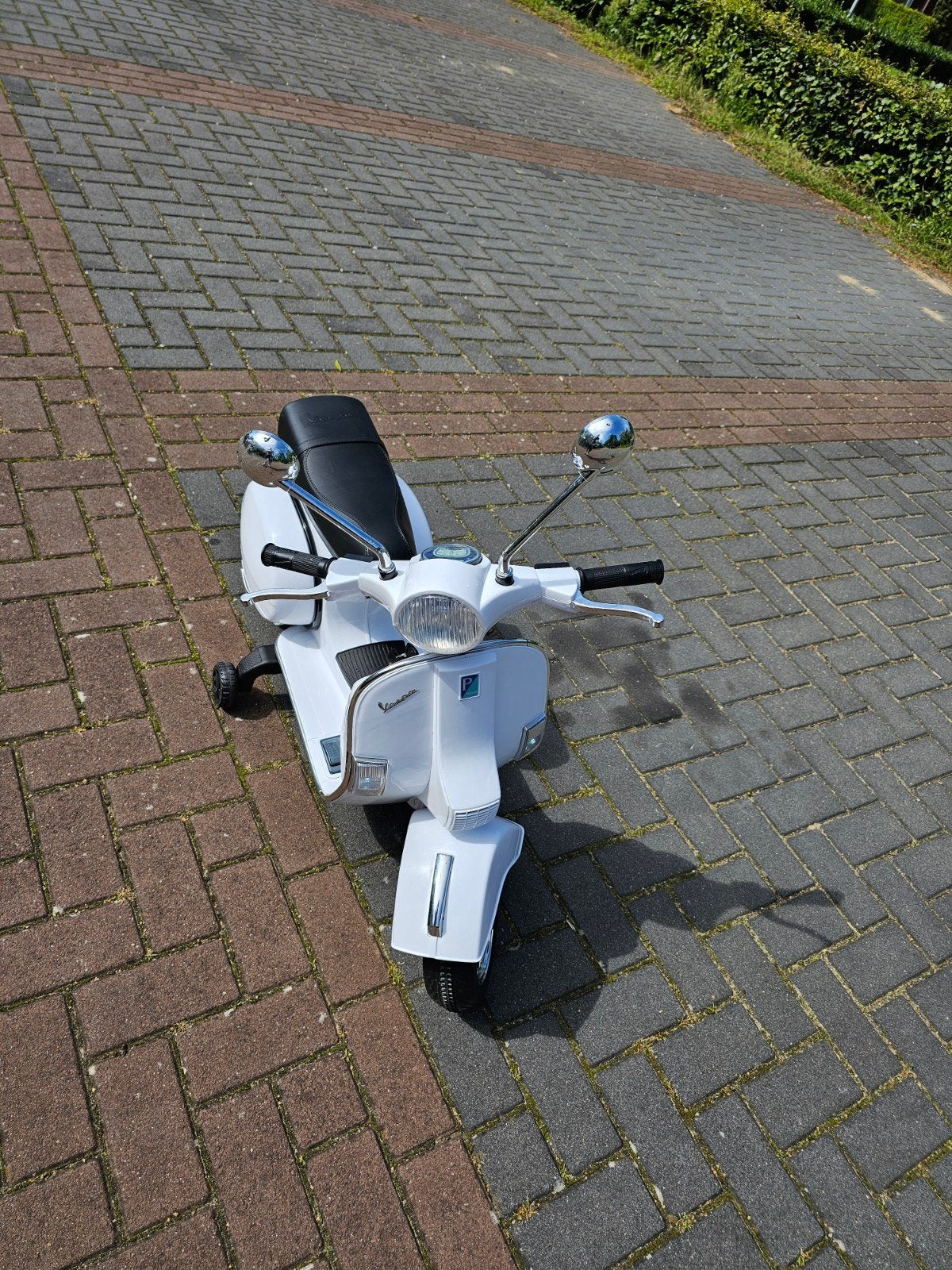 Kinder accu scooter - Zo goed als nieuw, Ophalen of Verzenden, Zo goed als nieuw