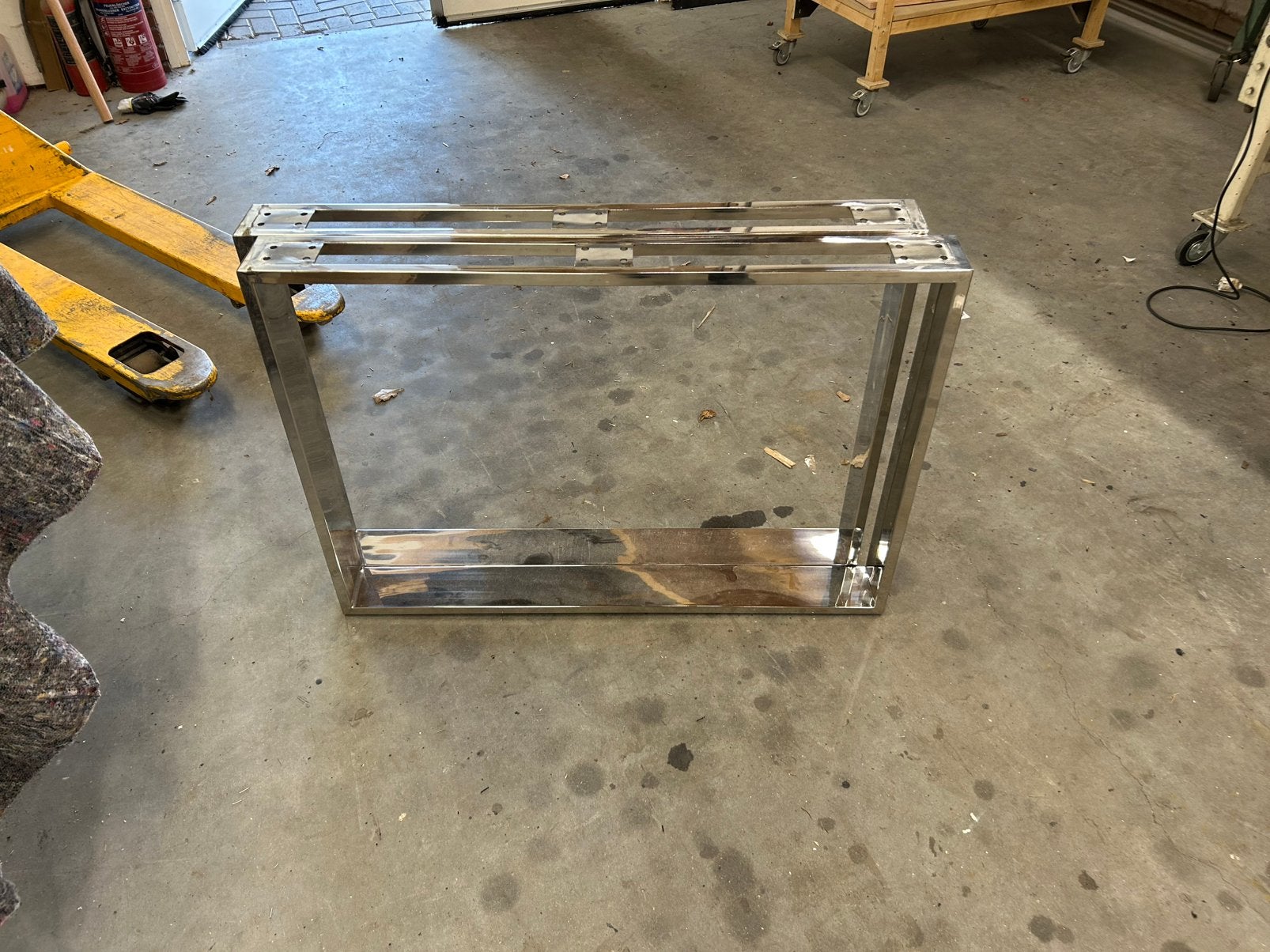 Te koop prachtige set nieuwe tafel poten., Minder dan 50 cm, 50 tot 100 cm, Nieuw, Ophalen of Verzenden