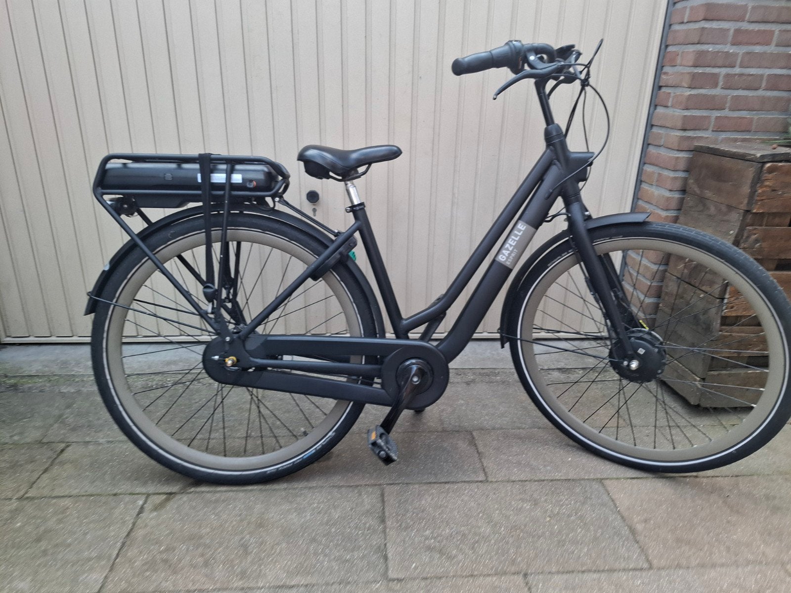gazelle esprit 28 inch 7 versnellingen dames ebike meisjes, Fietsen en Brommers, Fietsen | Dames | Damesfietsen, Zo goed als nieuw