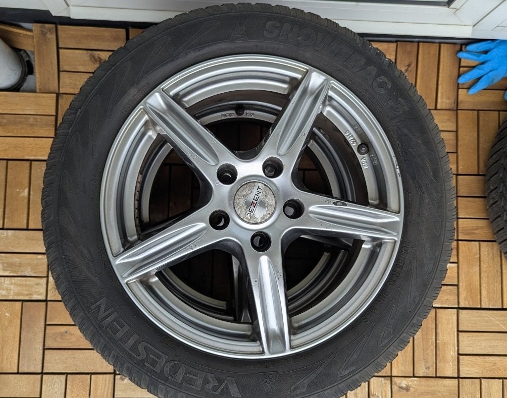 16 inch Dezent lichtmetalen velgen (5x114.3) + winterbanden, Ophalen of Verzenden, Mitsubishi