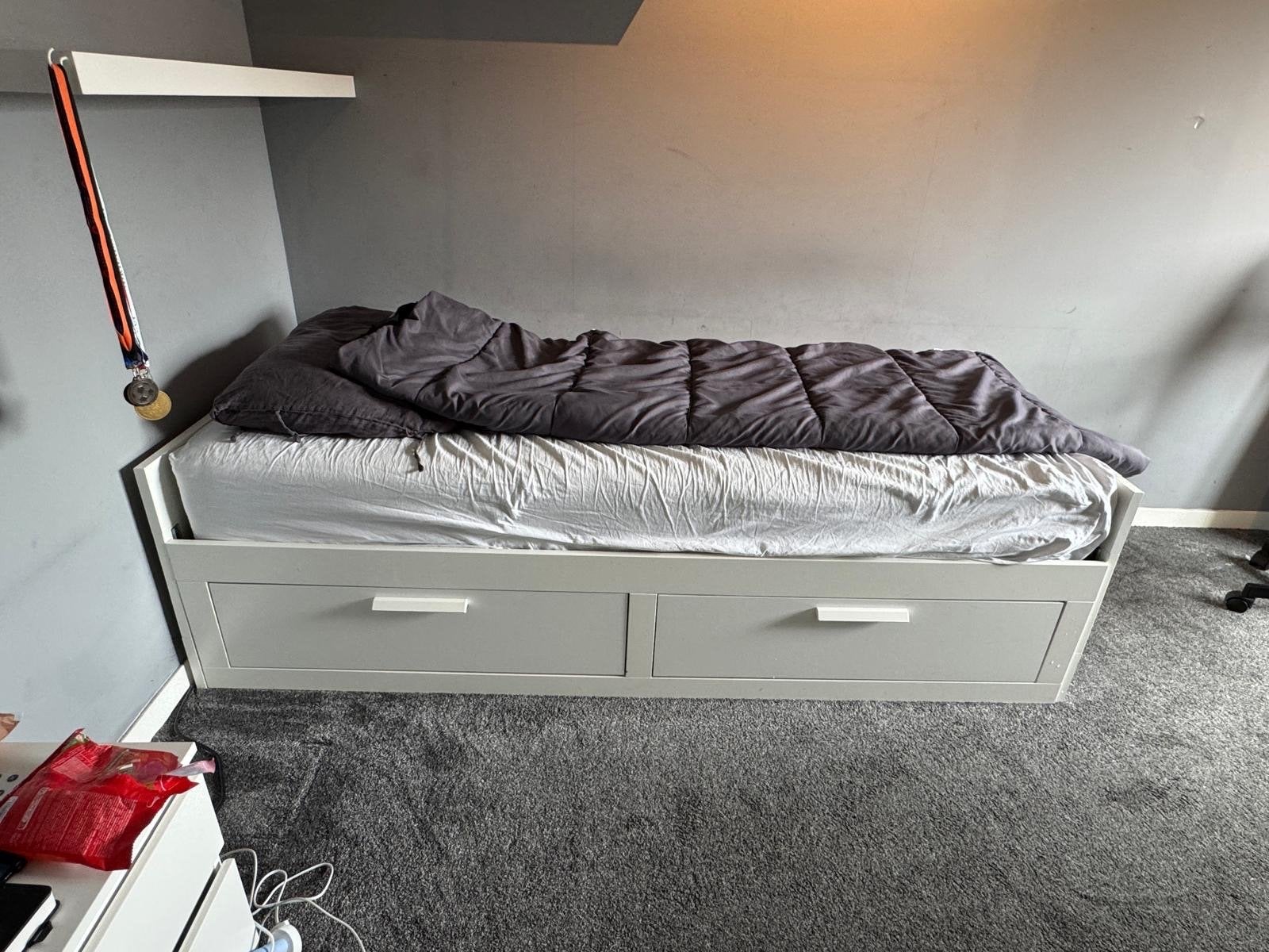 Eenpersoonsbed Brimnes Ikea - bedbank met 2 lades, Ophalen, Eenpersoons, Wit, Zo goed als nieuw