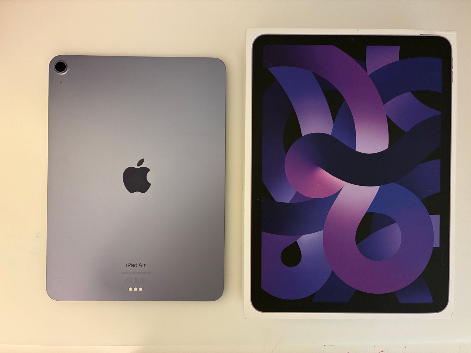 iPad Air 5e generatie (paars) - Zo goed als nieuw, Computers en Software, Apple iPads, Overige kleuren, Apple iPad Air, 11 inch