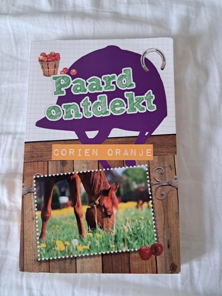 Corien Oranje - Paard ontdekt, Ophalen of Verzenden, Gelezen, Corien Oranje